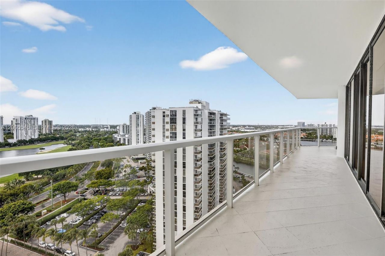 20281 E Country Club Dr, Unit 1801, Aventura, FL 33180 Photo
