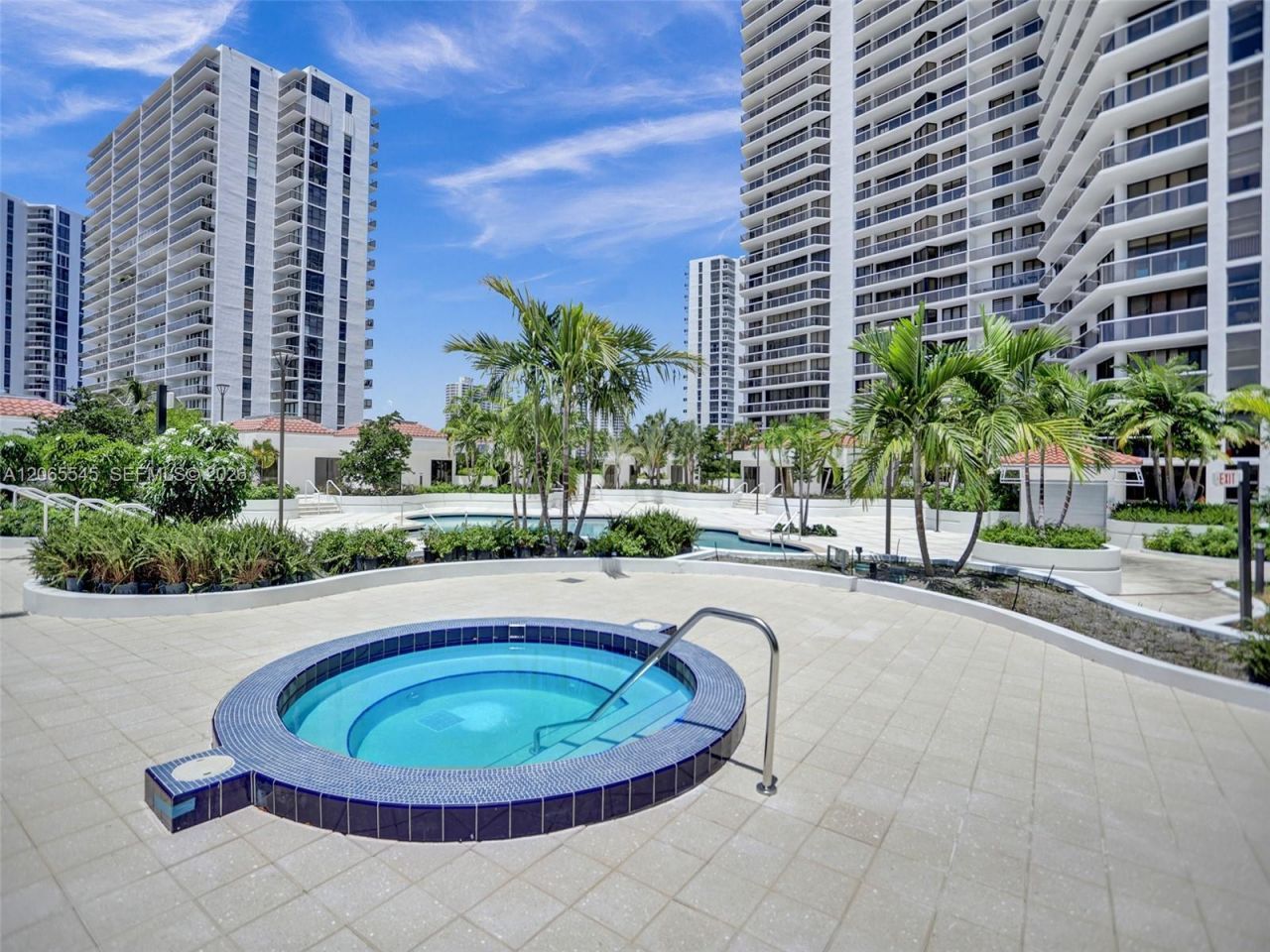 20281 E Country Club Dr, Unit 1801, Aventura, FL 33180 Photo
