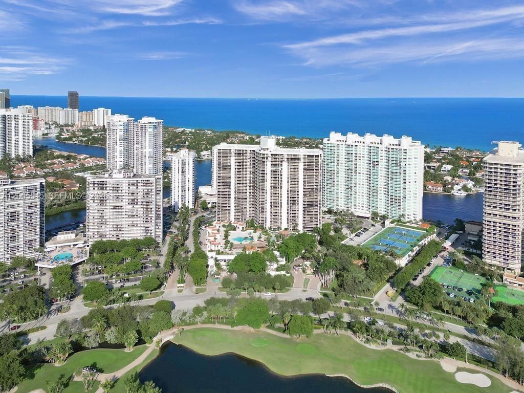 20281 E Country Club Dr, Unit 1801, Aventura, FL 33180 Photo