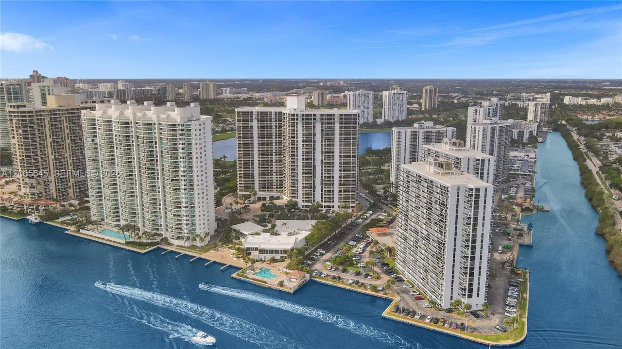 20281 E Country Club Dr, Unit 1801, Aventura, FL 33180 Photo