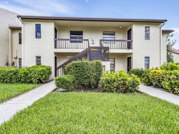 8535 Casa Del Lago , Unit F, Boca Raton, FL 33433
