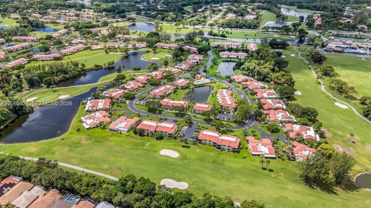 8535 Casa Del Lago , Unit F, Boca Raton, FL 33433 Photo