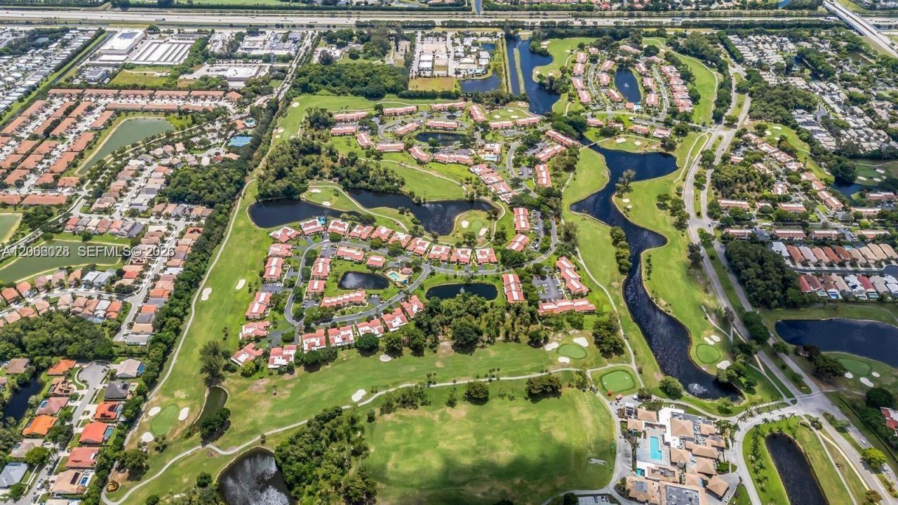 8535 Casa Del Lago , Unit F, Boca Raton, FL 33433 Photo