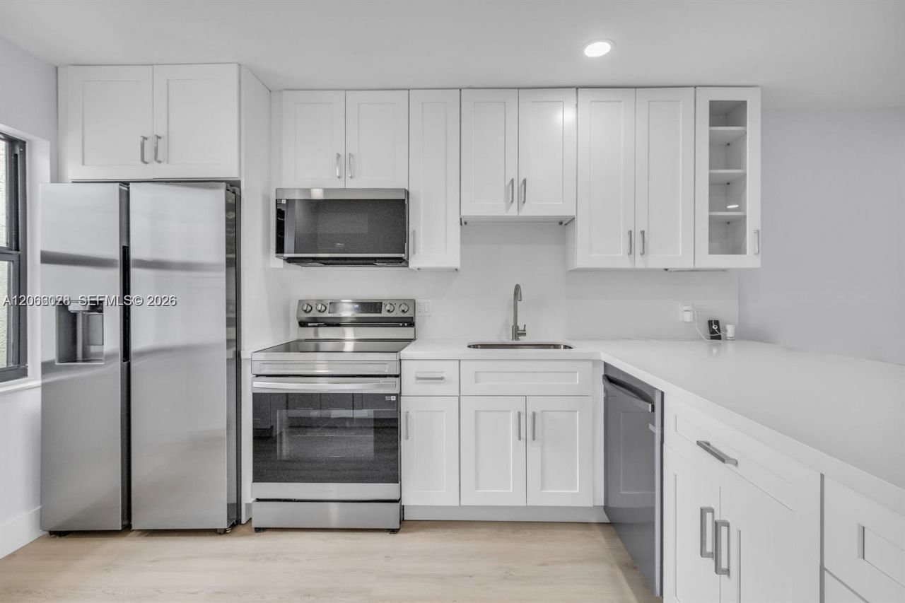 8535 Casa Del Lago , Unit F, Boca Raton, FL 33433 Photo