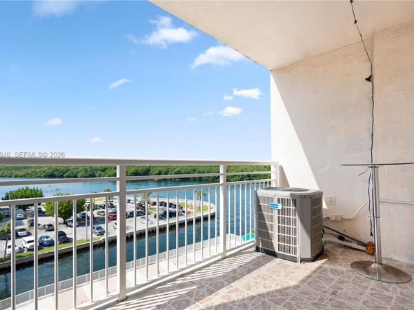 400 Kings Point Dr, Unit 606, Sunny Isles Beach, FL 33160