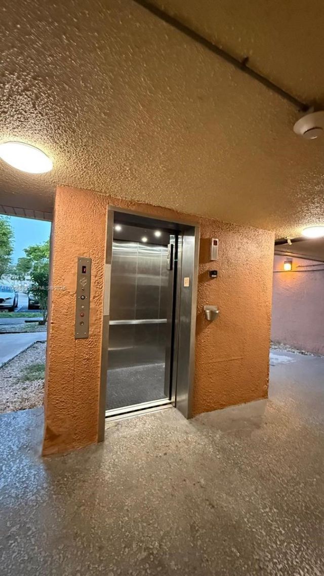 17530 NW 68th Ave, Unit C3008, Hialeah, FL 33015 Photo