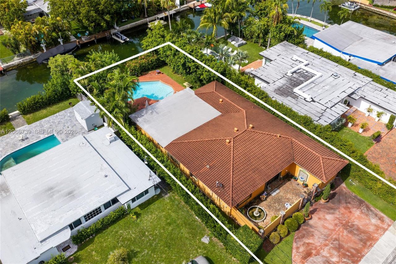 1860 Cleveland Rd , Miami Beach, FL 33141 Photo