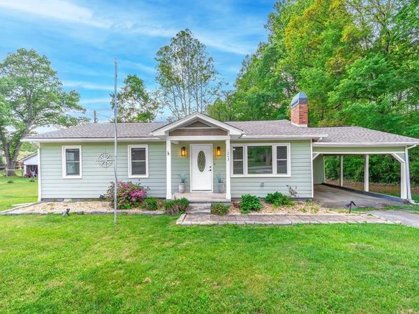 1243 Sycamore Street, Young Harris, GA 30582