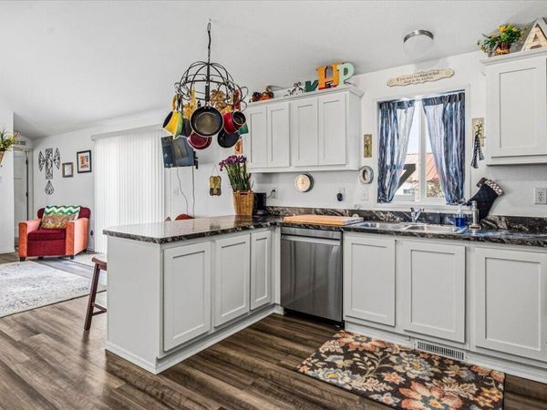 6100 S Highway 97, Unit 7, Redmond, OR 97756