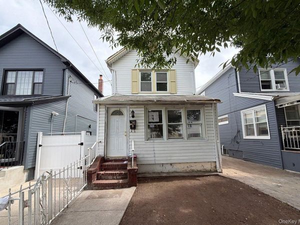 102-09 216th Street , Queens Village, NY 11429