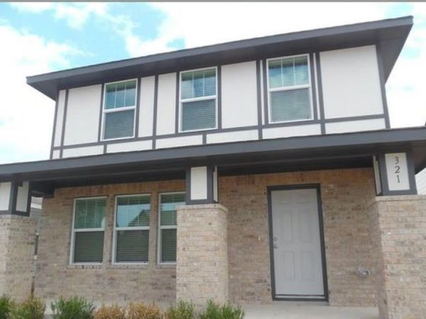 321 Keefer, Kyle, TX 78640