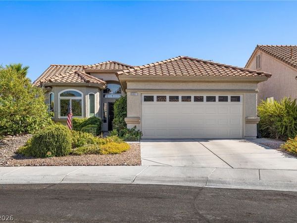 8901 Canyon Magic Avenue, Las Vegas, NV 89129
