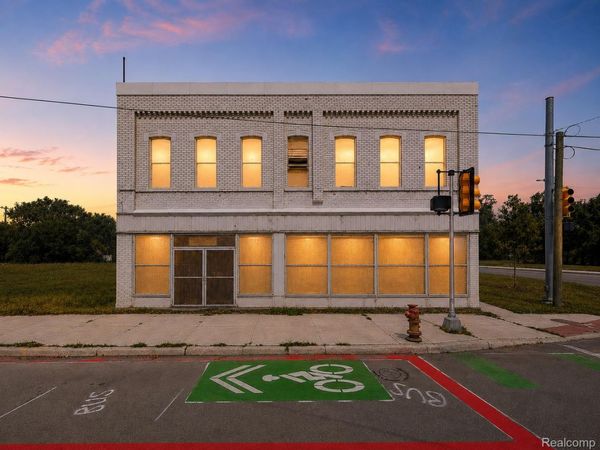 8000 W Jefferson Avenue, Detroit, Mi 48209