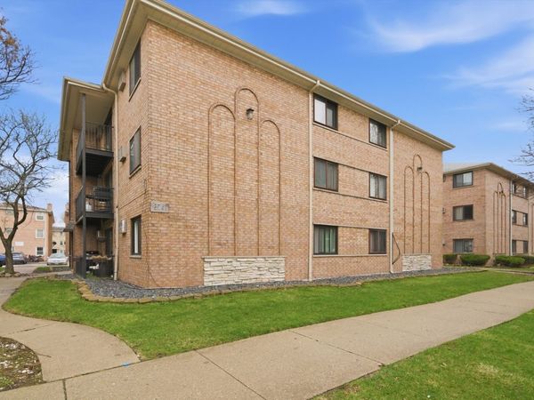 8741 W Summerdale, Unit 3H, Chicago, IL 60656