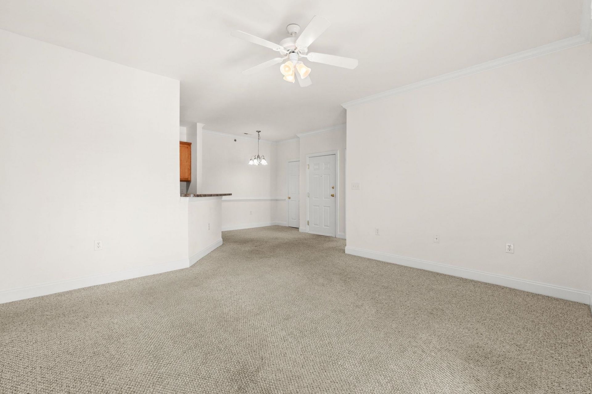 2025 Silvercrest Dr. Photo 11