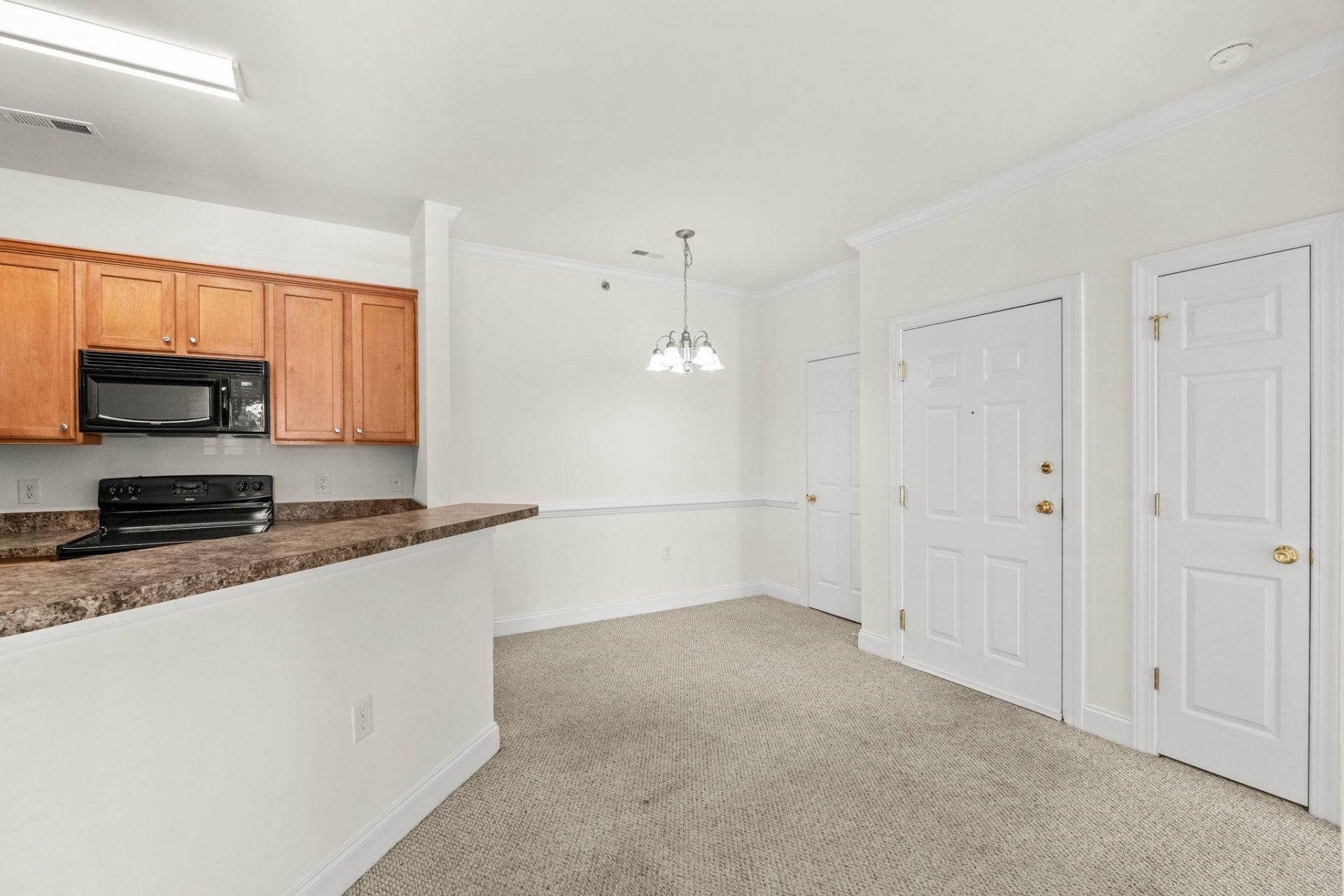 2025 Silvercrest Dr. Photo 13