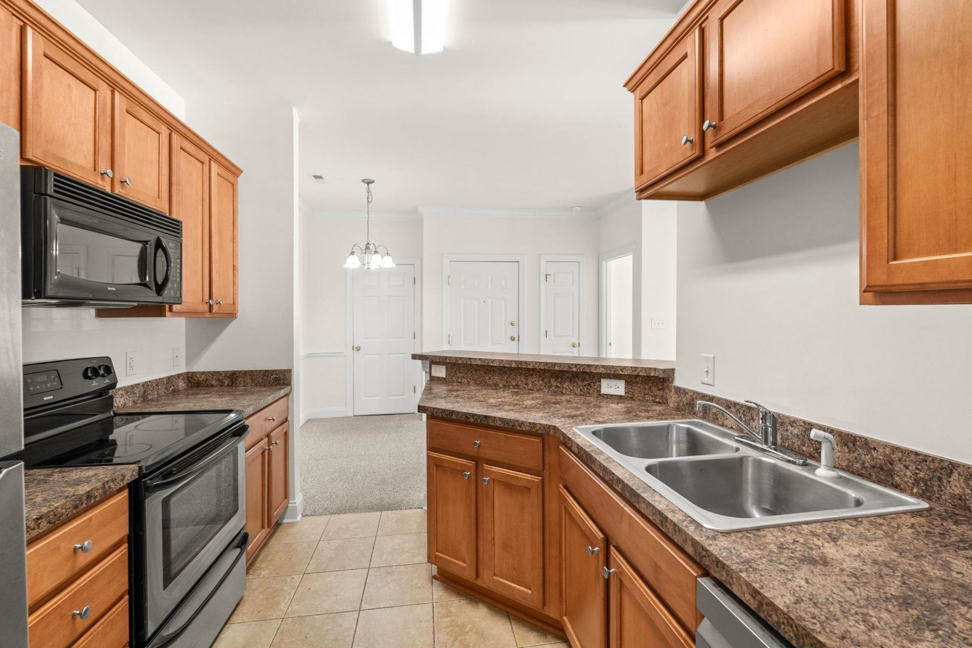 2025 Silvercrest Dr. Photo 24