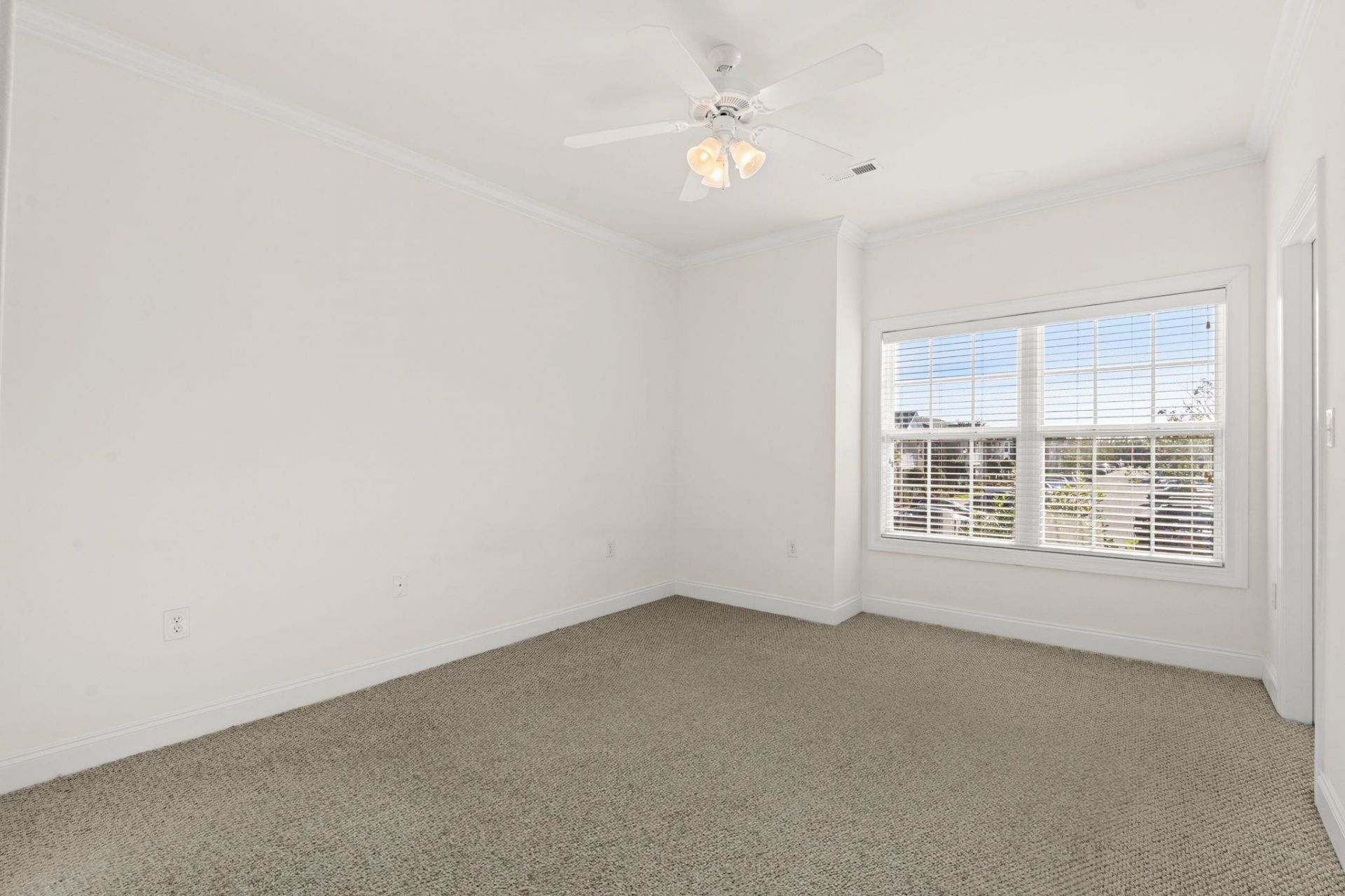 2025 Silvercrest Dr. Photo 34