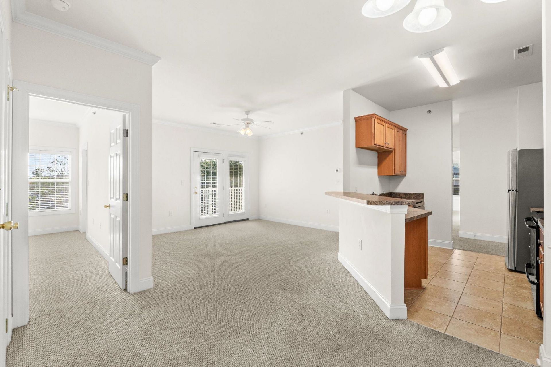 2025 Silvercrest Dr. Photo 8