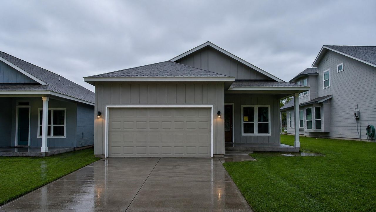 855 Cypress Ln, Cottonwood Shores, TX 78657 Main Photo