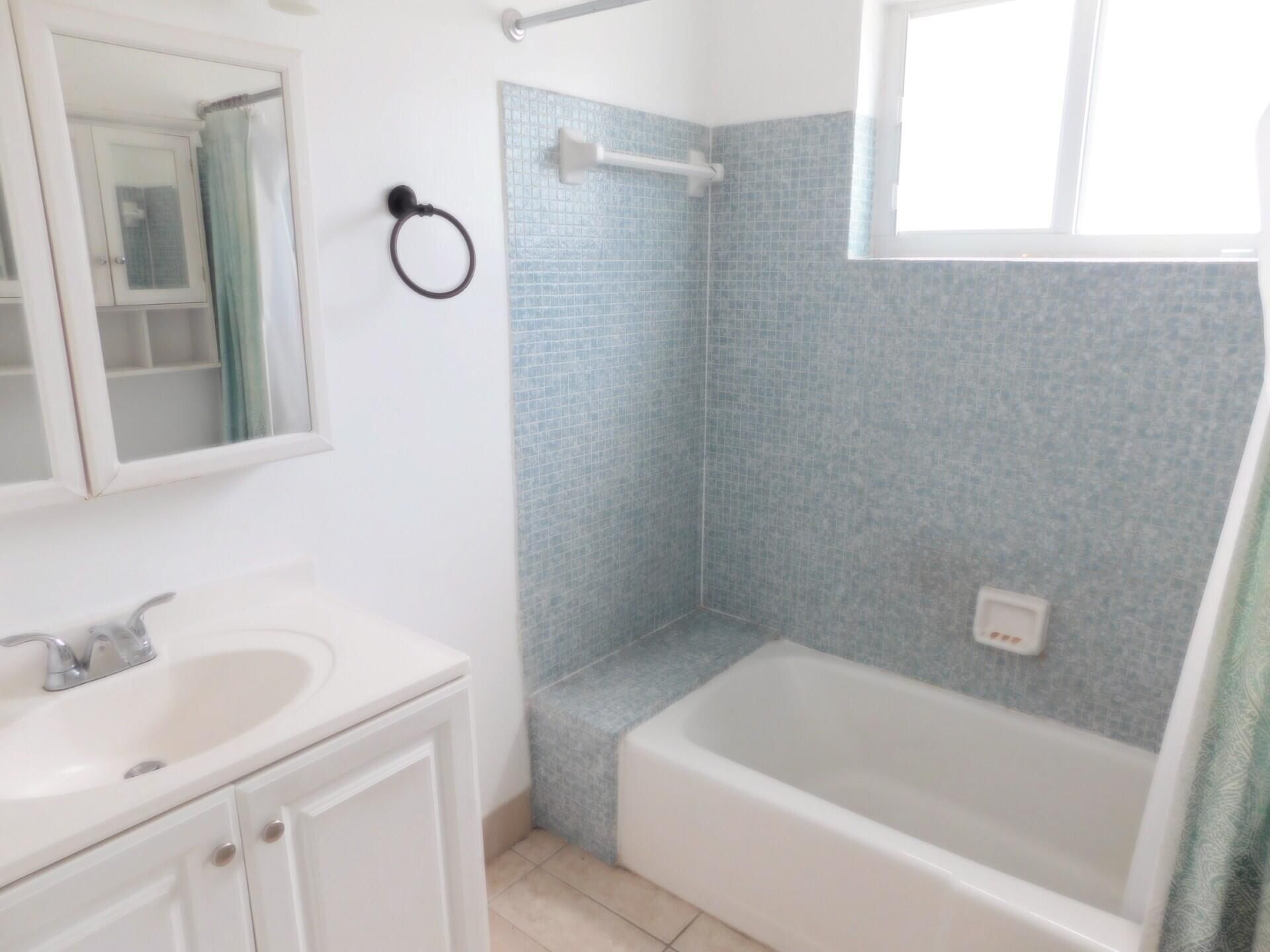 825 NE 6th Street, Unit 3, Fort Lauderdale, FL 33304 Photo
