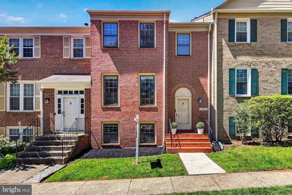 4867 Carriagepark Road, Fairfax, VA 22032 Main Photo