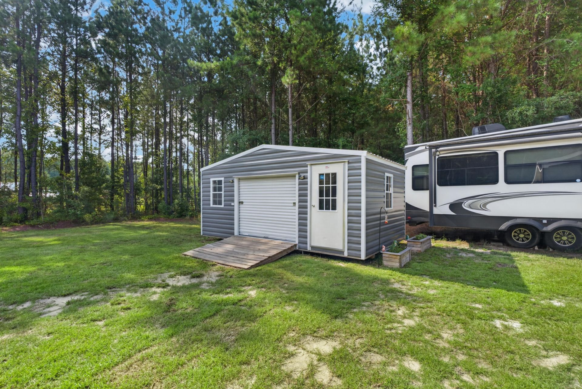 1308 Whitehouse Road Photo 4