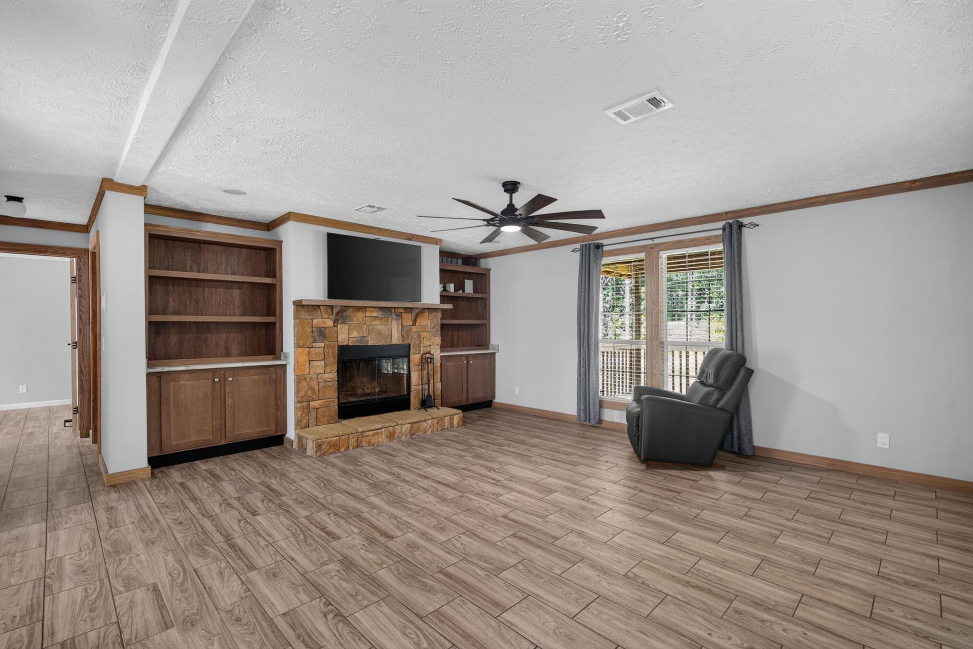 1308 Whitehouse Road Photo 8