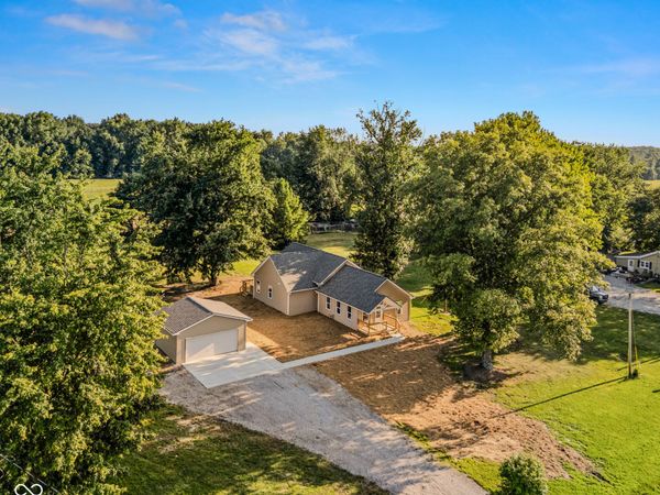 4355 W 450 S, Columbus, IN 47201