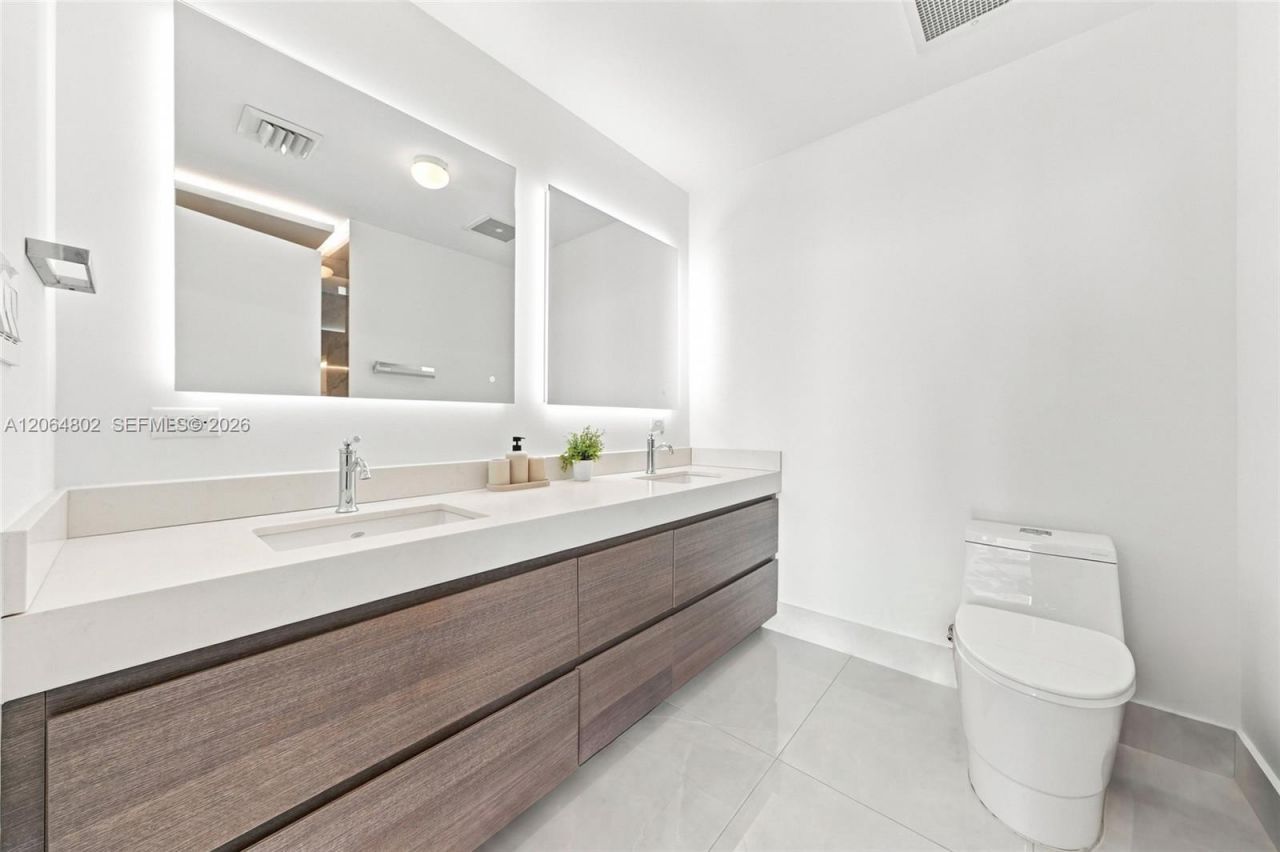 3470 E Coast Ave , Unit H0901, Miami, FL 33137 Photo