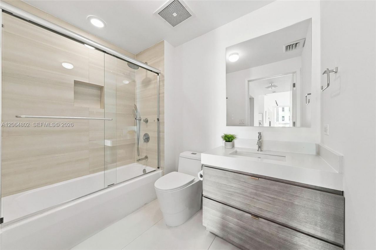 3470 E Coast Ave , Unit H0901, Miami, FL 33137 Photo
