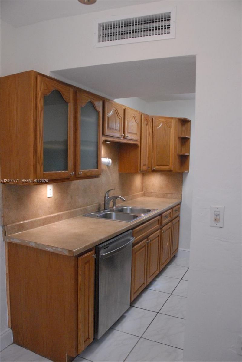 10907 N Kendall Dr, Unit 416, Miami, FL 33176 Photo