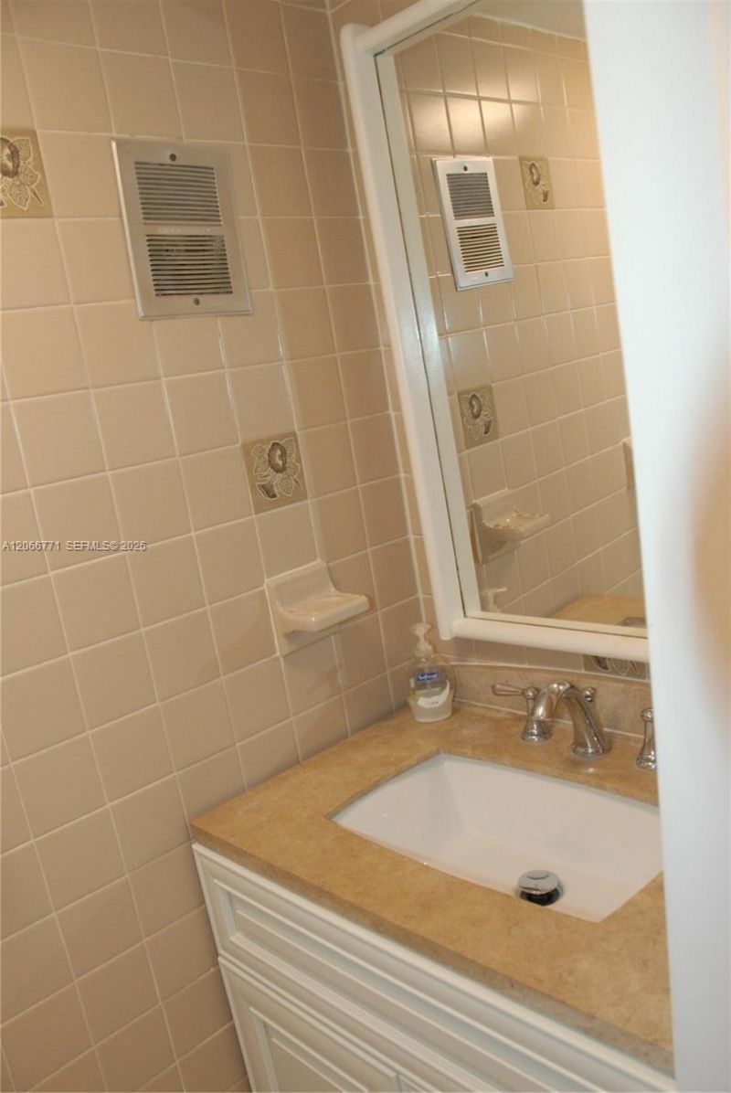 10907 N Kendall Dr, Unit 416, Miami, FL 33176 Photo