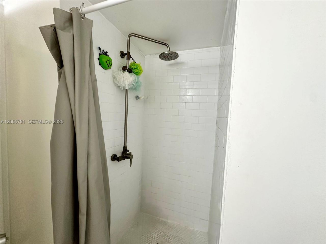 9427 Fontainebleau Blvd , Unit 102-34, Miami, FL 33172 Photo