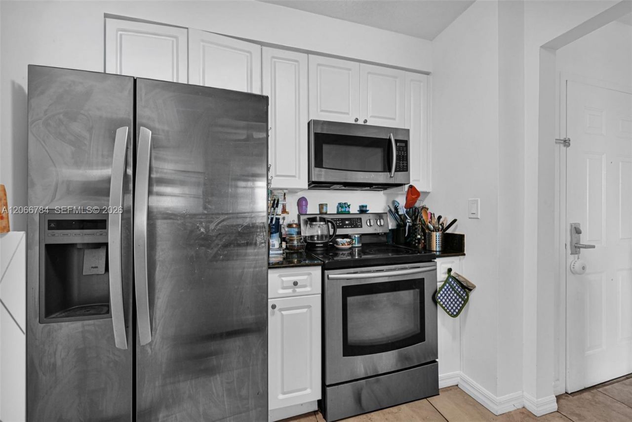 900 SW 8th St , Unit 908, Miami, FL 33130 Photo