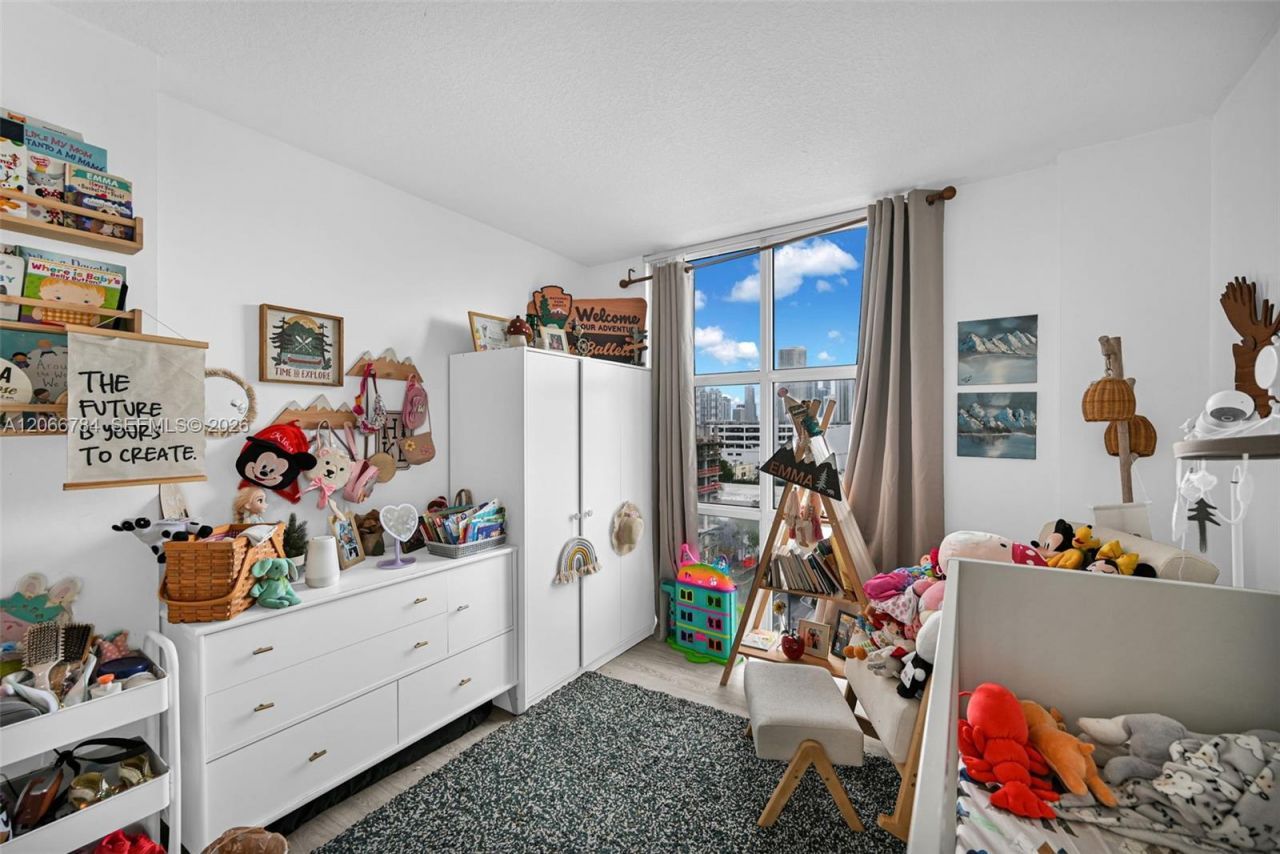 900 SW 8th St , Unit 908, Miami, FL 33130 Photo