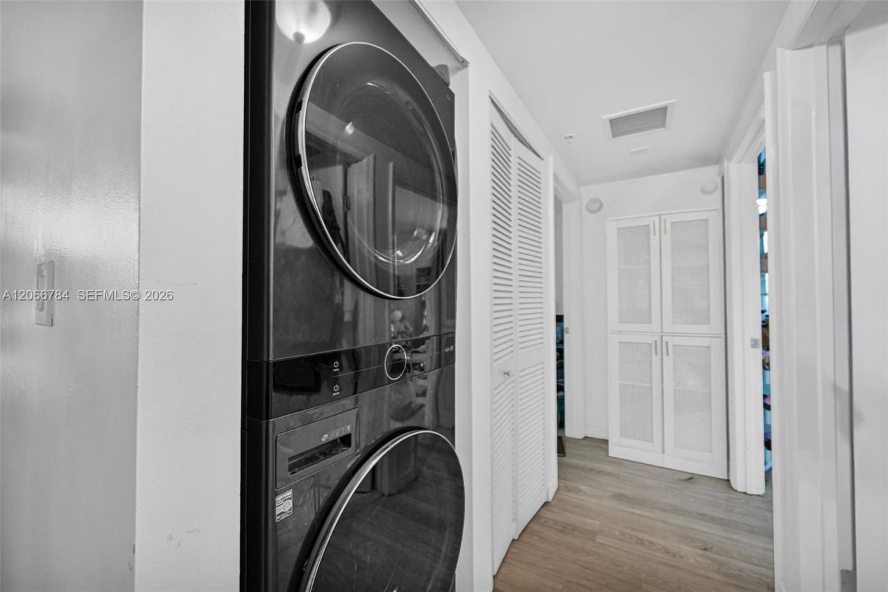 900 SW 8th St , Unit 908, Miami, FL 33130 Photo