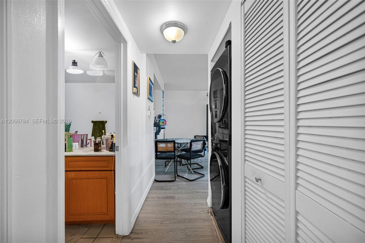 900 SW 8th St , Unit 908, Miami, FL 33130 Photo