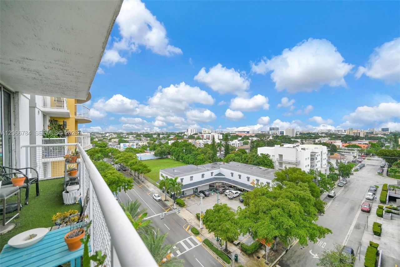 900 SW 8th St , Unit 908, Miami, FL 33130 Photo