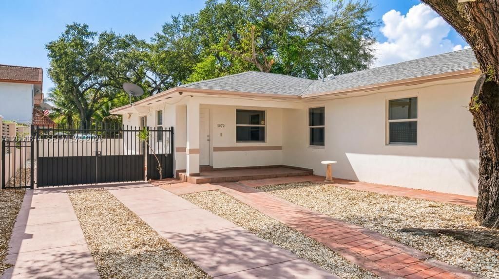 3072 NW 14th St, Unit REAR, Miami, FL 33125 Photo