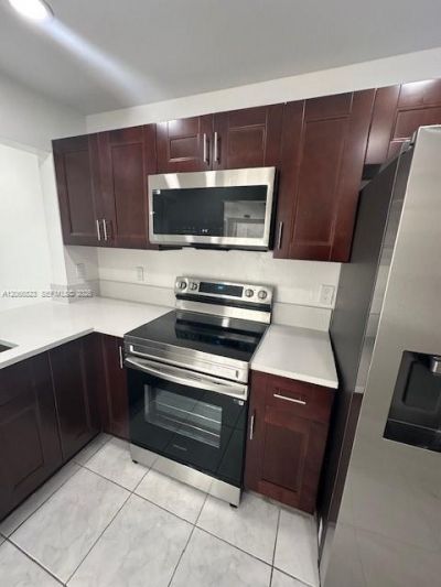 861 NE 207th Ln, Unit 201-14, Miami, FL 33179 Photo