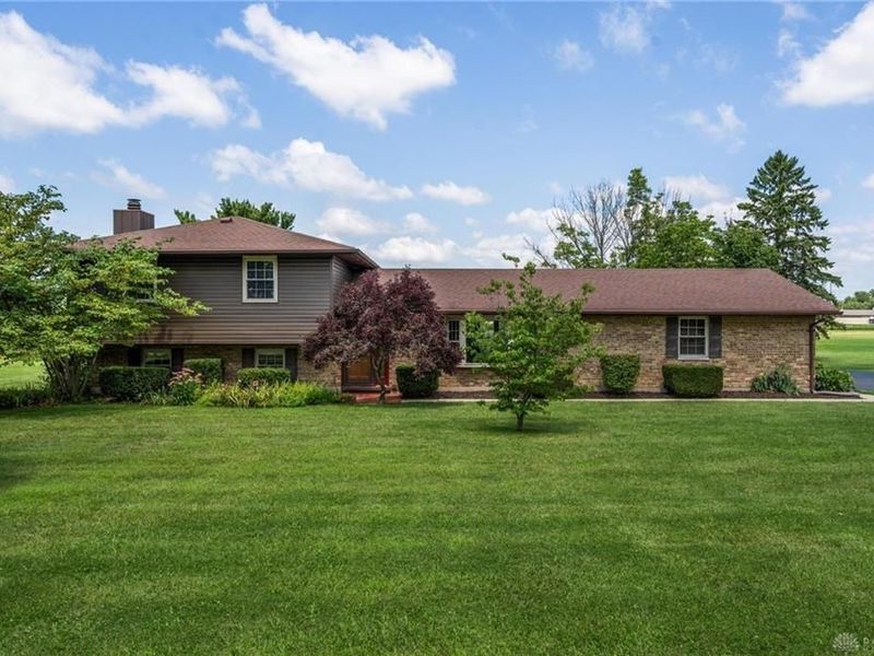 2145 Ginghamsburg Frederick Road, Tipp City, OH 45371 Photo 1