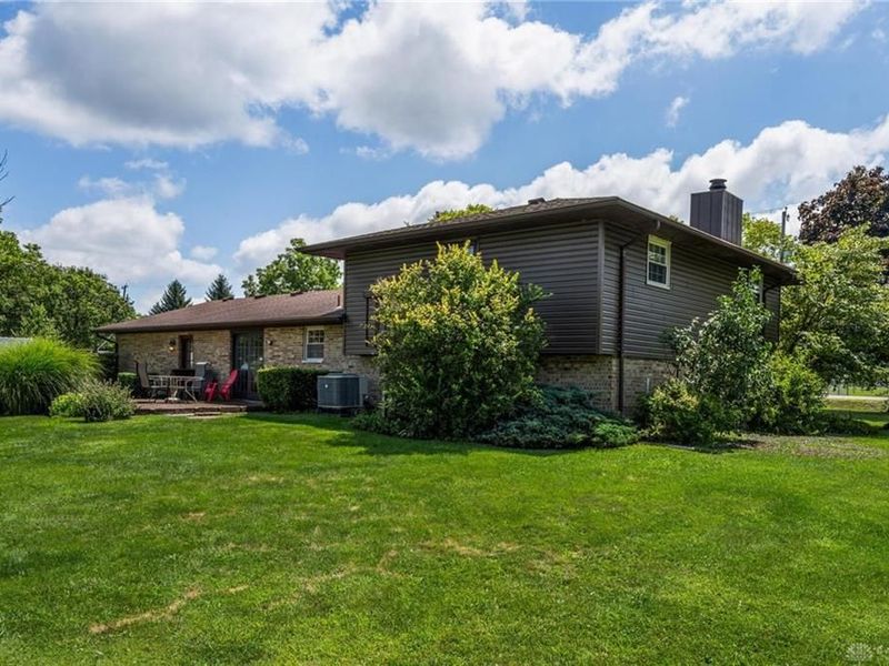 2145 Ginghamsburg Frederick Road, Tipp City, OH 45371 Photo 38