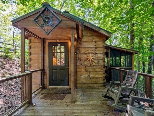 157 Wolf Trail , McGrady, NC 28649