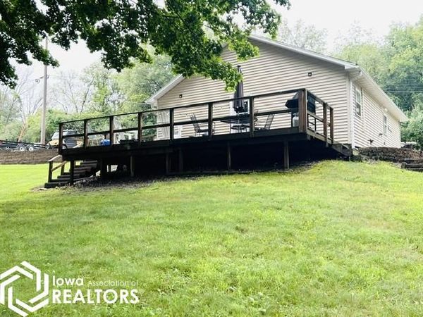 208 Hillcrest Ridge, Montezuma, IA 50171