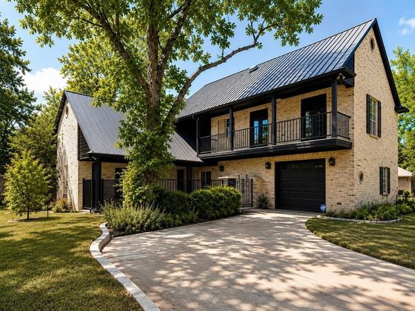 8903 Ravenswood Road , Granbury, TX 76049