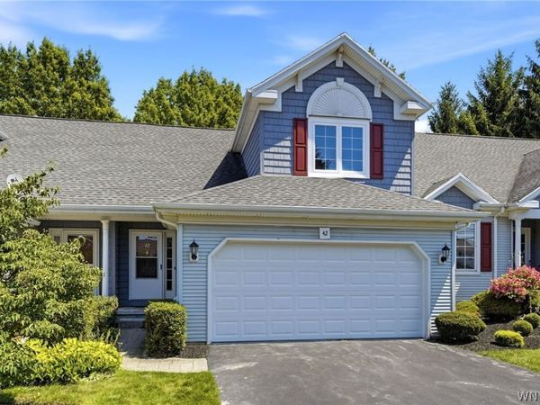 2850 Amsdell Road, Unit 42, Hamburg, NY 14075