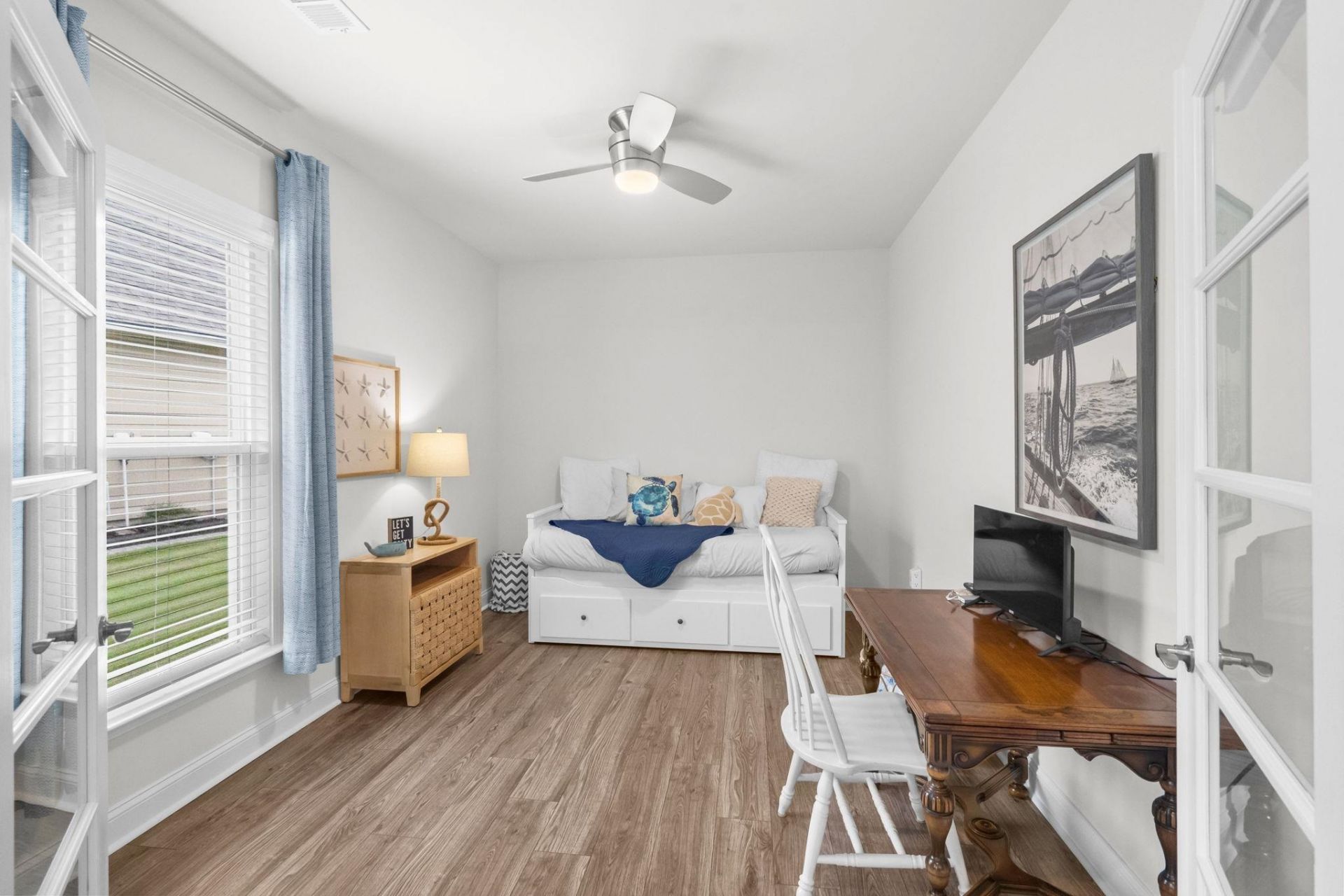 5905 Cremona Dr. Photo 32