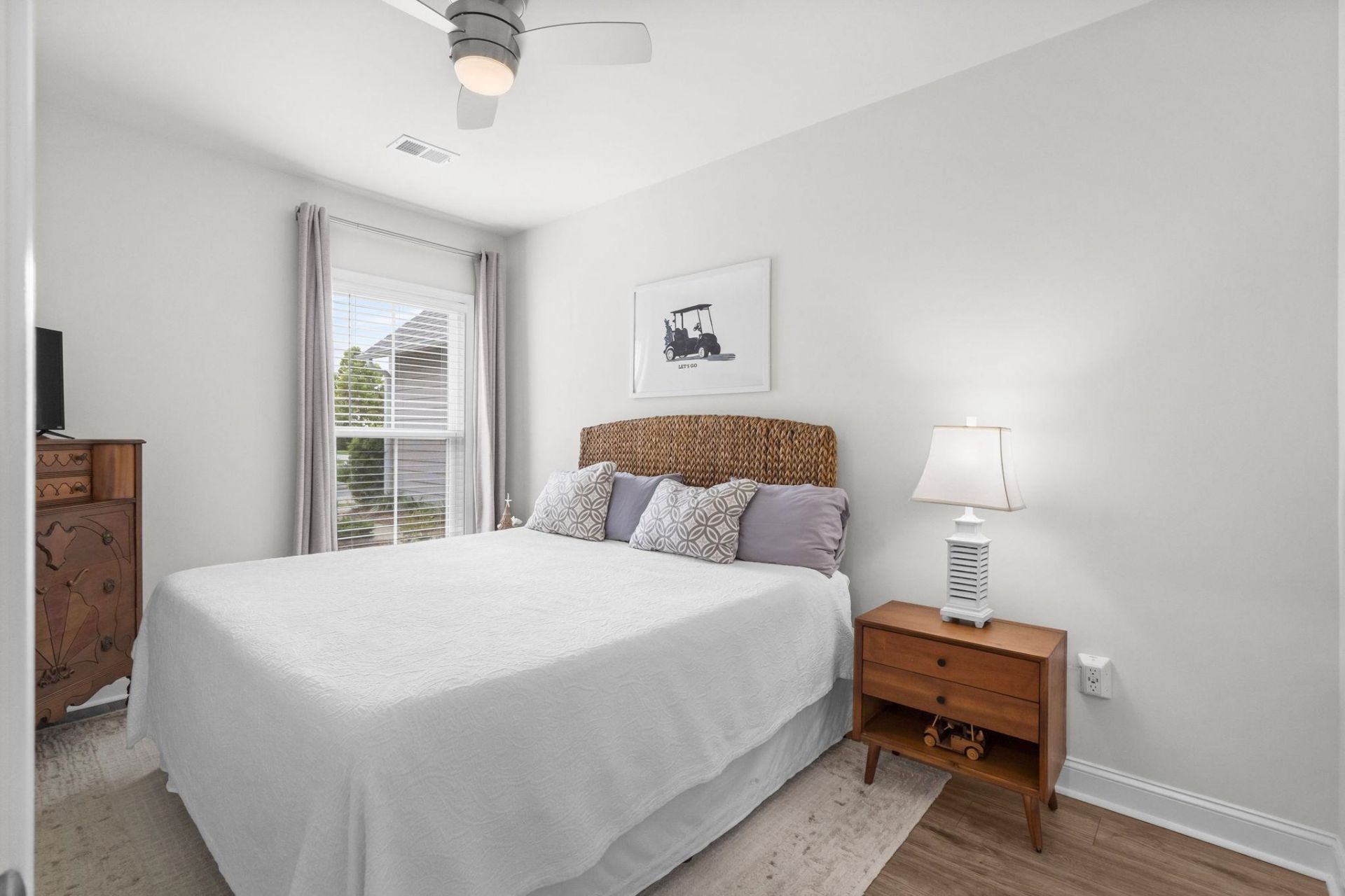 5905 Cremona Dr. Photo 34