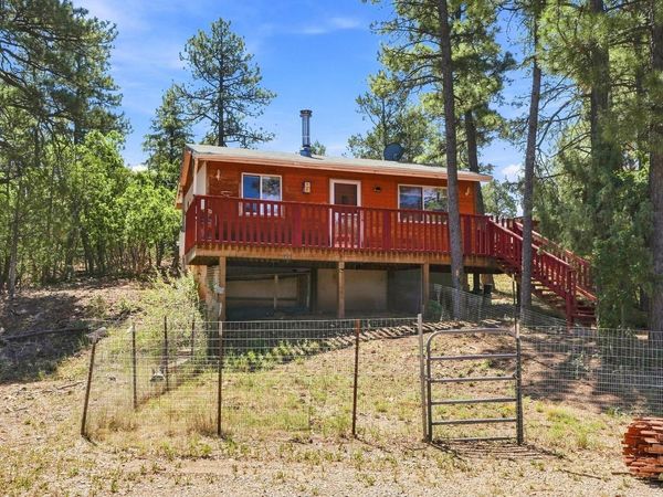 31 Kraemer Drive , Tijeras, NM 87059